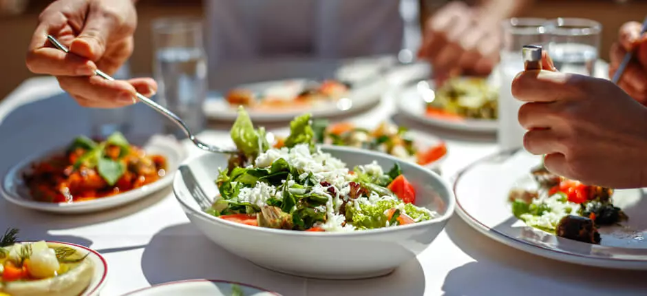 Recomendaciones para no comer en exceso en Navidad y Año Nuevo