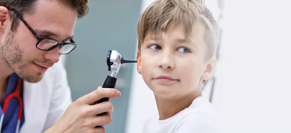 Es fundamental diagnosticar a tiempo las alteraciones auditivas en niños