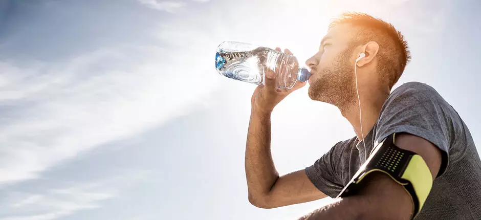 Una buena hidratación es fundamental para el rendimiento deportivo