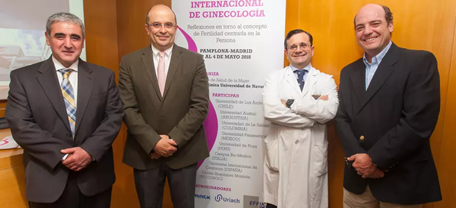 Ginecólogos de Clínica UANDES participan en importante congreso en España