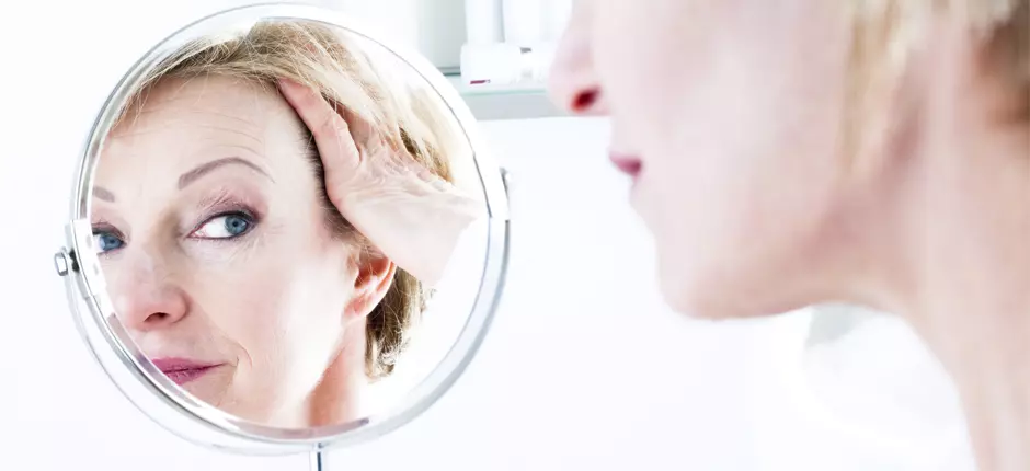 Esas pequeñas venas que se traslucen a través de la piel