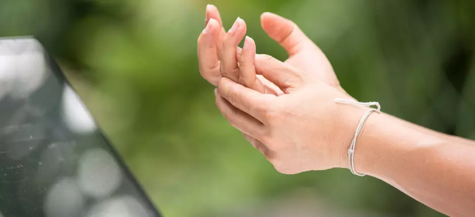 Qué es el dedo en gatillo