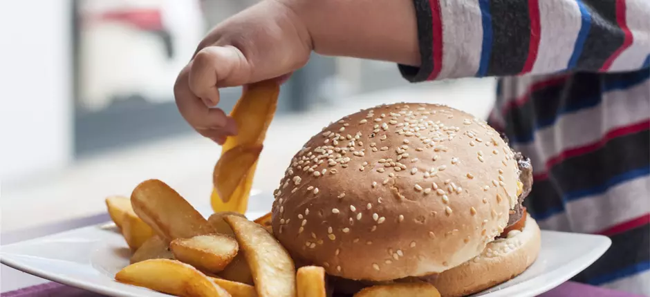 ¿Qué hacer para revertir la obesidad infantil?