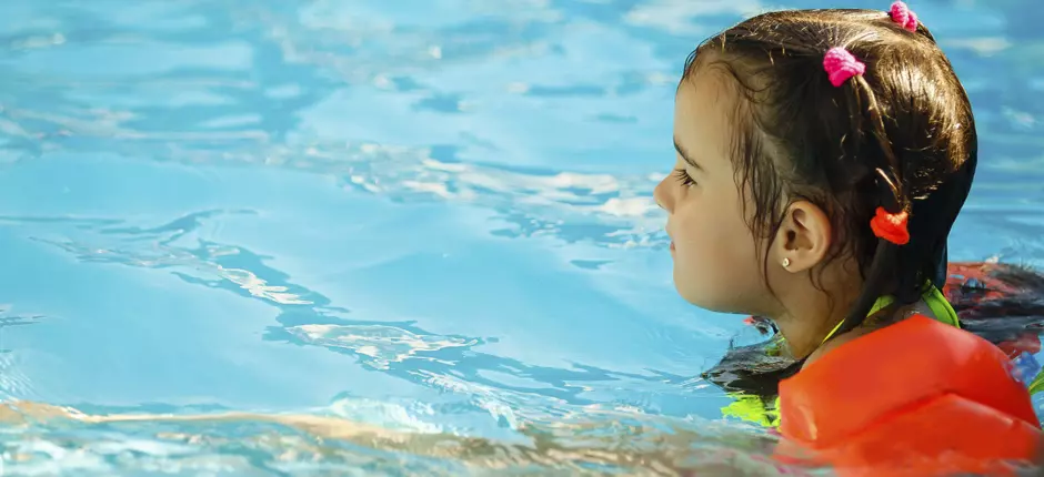 Síntomas de la otitis de verano y recomendaciones para evitarla